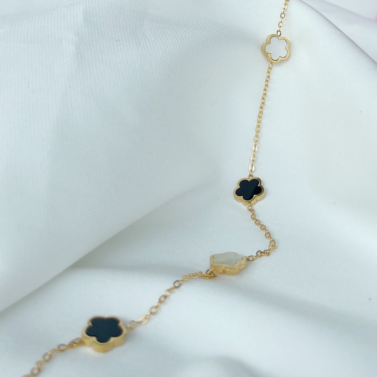 Black & White Lilou Clover Necklace - Gold